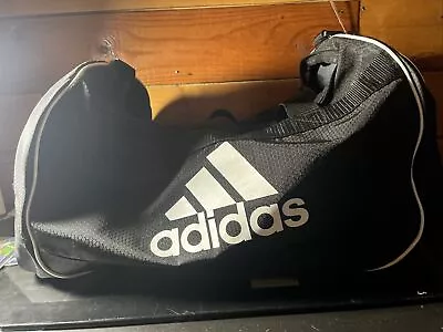Adidas Duffel Bag Black Medium Defender III • $0.99