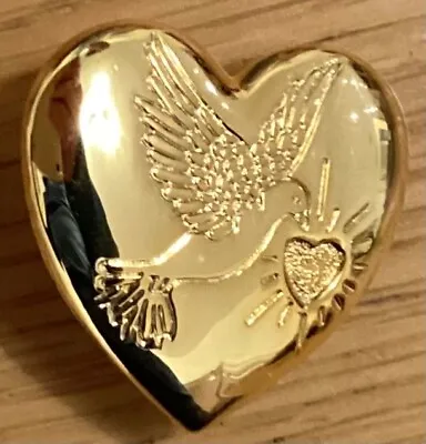 Variety Club Gold Heart Day Appeal 1997 Enamel Lapel Pin Badge • £1.99