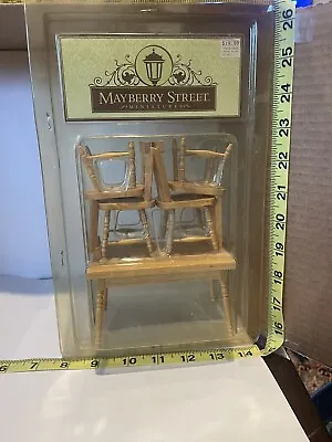 Mayberry Street Dollhouse Dining Room Set Table And Chairs #160432 • $15