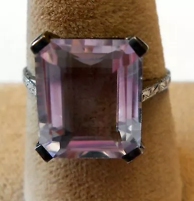 18K White Gold Emerald Cut Amethyst Vintage / Estate Ring Rare Basket Setting  • $399