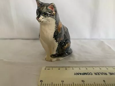 SMALL VINTAGE Babbacombe ? STUDIO POTTERY CAT  4  TALL. • £1.20