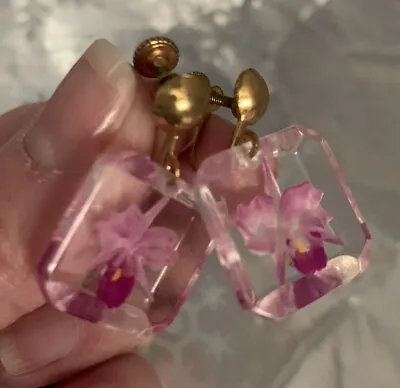 ❤️Vintage Reverse Carved Lucite Earrings Pink Orchid Screw Back • $29