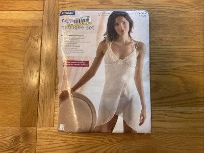 £4.99 • Buy Pretty Lingerie Set With Negligee And Thong, New Old Stock, Size 10/12, Ivory.
