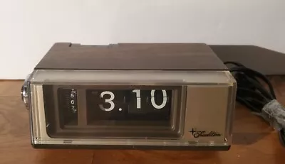 Vintage Sears & Roebuck Flip Alarm Clock Tradition Model 7132 MCM Wood Grain • $31.99