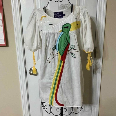 $38 • Buy Va Va By Joy Han White Cotton Colorful Parrot Embroidery Tunic NWT Size Small