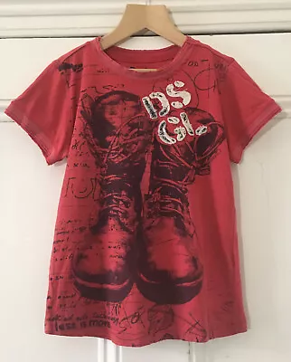 £4.99 • Buy Desigual Boys’ Red White Ankle Boots Appliquéd Logo T-Shirt 5-6 Years 110-116cm