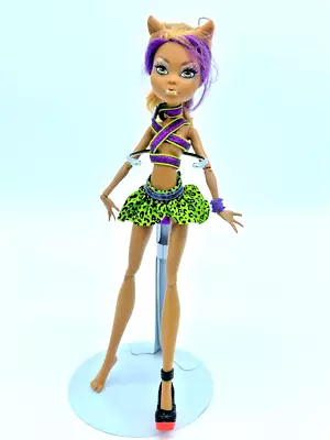 2008 Swim Class Clawdeen Wolf Monster High Mattel Doll - Mismatched • $23.95