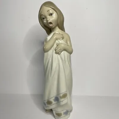 VTG Lladro Zaphir Surprised Girl In Towel Made In Spain • $30