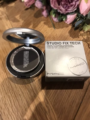 £10 • Buy MAC Studio Fix Tech Cream To Powder Foundation 10g (NC20)