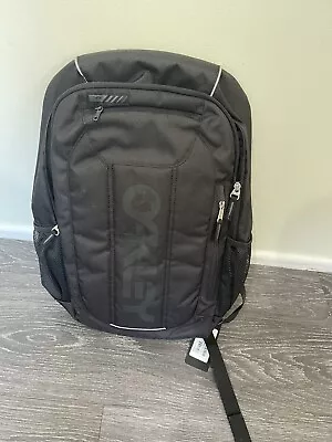 $75 • Buy New Oakley Black Back Pack Unwanted Gift $89 Unisex