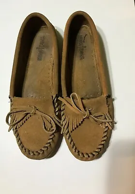 Minnetonka Moccasins Womens 9.5 Brown Kilty Bow Slip On Flats Hardsole 407T • $29.95