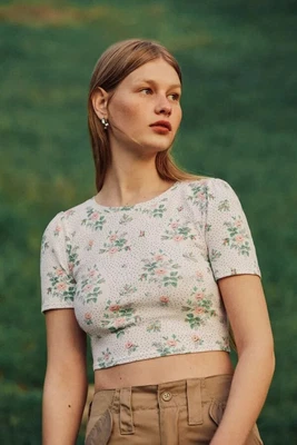$15 • Buy Laura Ashley X UO Urban Outfitters Collab Floral Blouse Top Size M