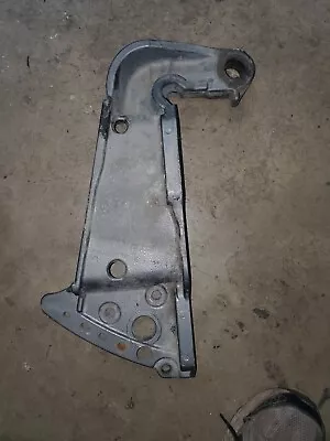 Mercury Mariner 150- 200-225-250 HP Transom Bracket Starboard 8716A11 • $54.99