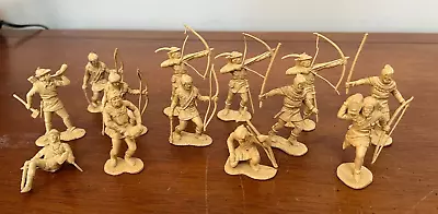 13 Figures Marx Robin Hood Play Set  Tan 54mm Not Stamped As Shown • $30