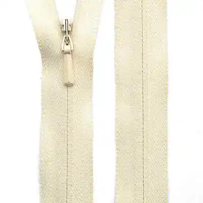 YKK CLOSED END CONCEALED INVISIBLE ZIP LIGHT BEIGE 20cm / 8  • £2.19