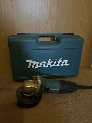 Makita 4.5” 115mm Angle Grinder In Case  • £40