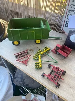 Vintage Ertl John Deere 1/16 Chuck Wagon With Various 1/64 Farm Implements • $19.99