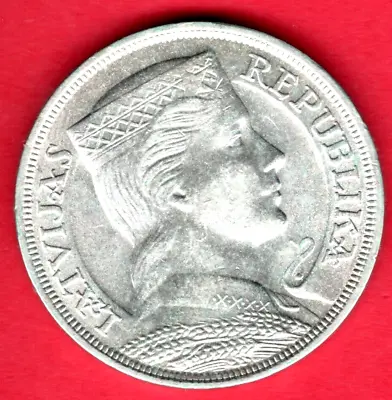 (pgasteelers1) Latvia  1932 5 Lati  Crowned Head .835 Silver  KM#9  🌠 • $60