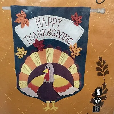 Burlap Collection Evergreen HAPPY THANKSGIVING Flag DECORATIVE YARD NEW 27.5x44” • $19.95