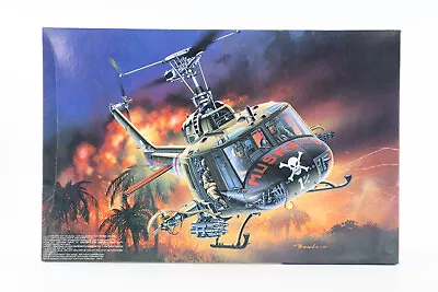 Vtg MRC UH-1C Huey Gunship Helicopter 1:35 Scale Model Kit 1996 NEW • $74.99