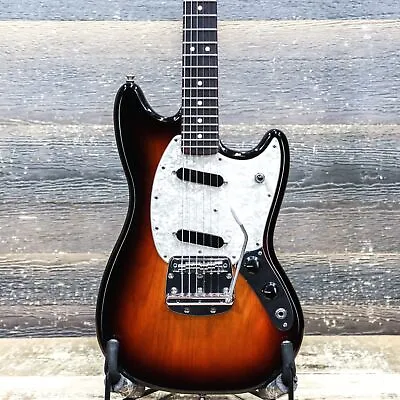 Fender American Performer Mustang 3-Color Sunburst El. Guitar W/Bag #US22022913 • $1099.99