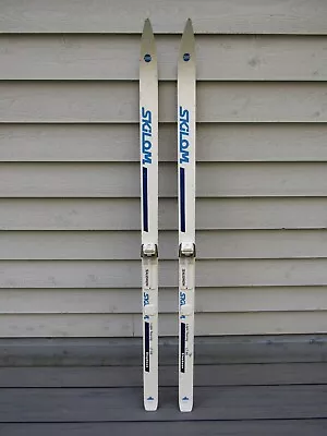 Great VINTAGE Old White WAXLESS Snow Skis SKILOM Measures 49  • $39.95