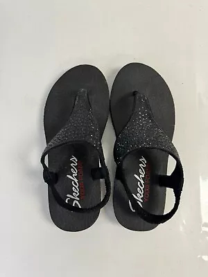 Skechers Yoga Foam Black T-strap Thong Sandals Rhinestone Sparkle Size 7 Comfort • $15.99