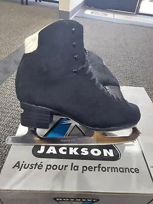 Custom Men's Ice Skates • $525