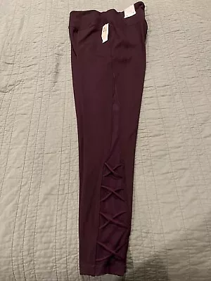 NWT Women's VICTORIA'S SECRET Purple Lace Up Sides 7/8 Length Leggings Size 8 • £28.94