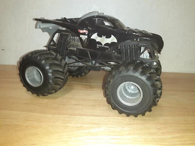 $14.99 • Buy 2016 HOT WHEELS MONSTER JAM BATMOBILE 2X WORLD FINALS 8in ACTION VEHICLE