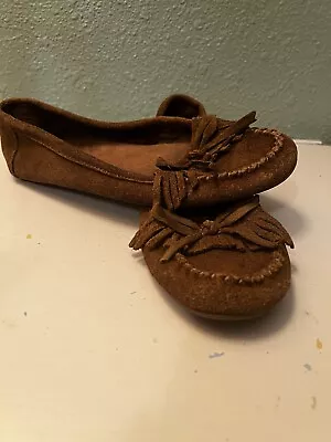 Minnetonka Leather Slippers Hardsole Moccasin Loafer Flat Women Size 9 Manmade • $15.95