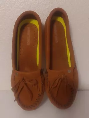 Minnetonka Kilty Moccasin Brown Women's Size 9.5 • $20