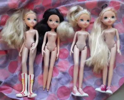 Lot Of 4 MGA 2009 Moxie Girls Dolls Pre-owned • $19.99