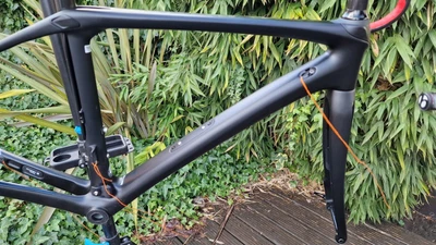 £750 • Buy Trek Domane SLR 6 2017 50cm OCLV 600 Disc Frameset With Front/rear Isospeed