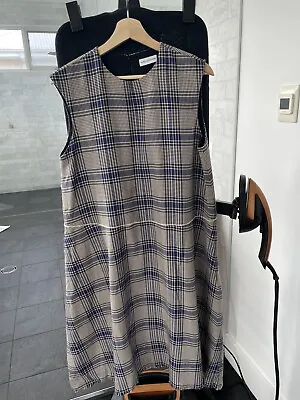 $105 • Buy Wool Scanlan Theodore Dress Size 12