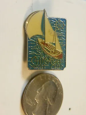 Chicago Yacht Club Travel Pin • $15