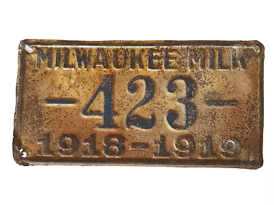 Antique Vintage 1918 - 1919  Milwaukee Wisconsin MILK License Plate # 423 • $199.95