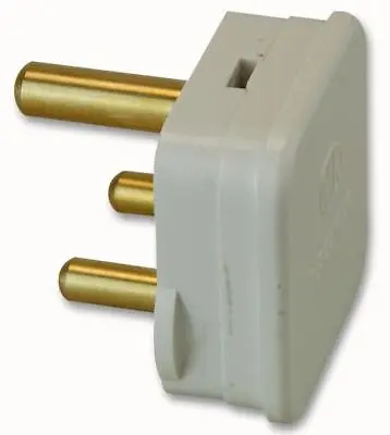 Mk (electric) - 643whi - 15a Fused Round Pin Plug (5a Fused) • £45.99