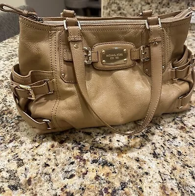 Michael Kors Gansevoort Medium Satchel • $24.99