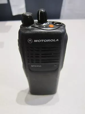 MOTOROLA MTX450 403-470 MHz UHF TWO WAY Radio AAH25RDC9GB3AN • $29.99