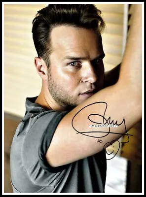 Olly Murs Autographed Cotton Canvas Image. Limited Edition (OM-701)  • £9.59