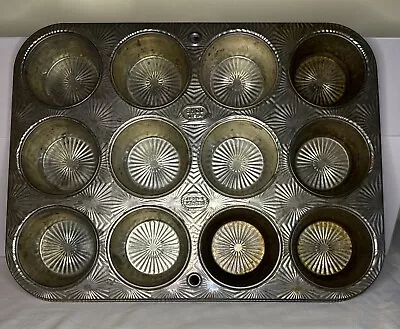 Vintage Ekco Ovenex Starburst Metal 12 Muffin Tin Cupcake Baking Pan N-120-12 • $17