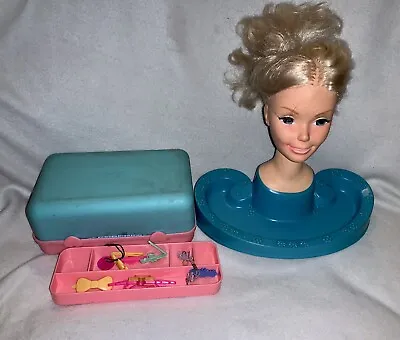 Vintage Barbie Beauty Center Styling Head Mattel 1971 • $44.99