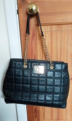 £7 • Buy Carvela Hand Bag
