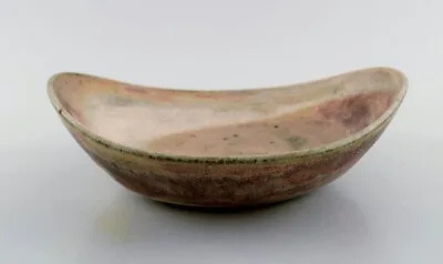 Lucie Rie Austrian-born British Ceramist. Large Modernist Bowl In Stoneware. • $13340