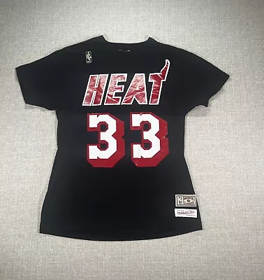 Miami Heat Shirt Adult Medium Black Short Sleeve Basketball Logo Mourning 33 • $16.98