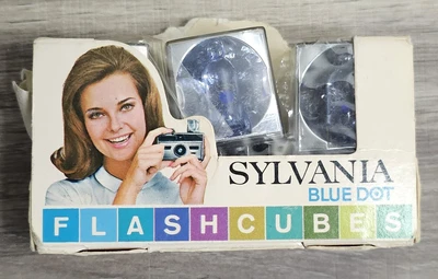 $9.95 • Buy Vintage Blue Coat Blue Dot Flash Cubes GE Sylvania Camera Photography