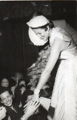 MARIA FELIX IN MONTEVIDEO Candid Uruguay 1952 Original Photo • $19.99