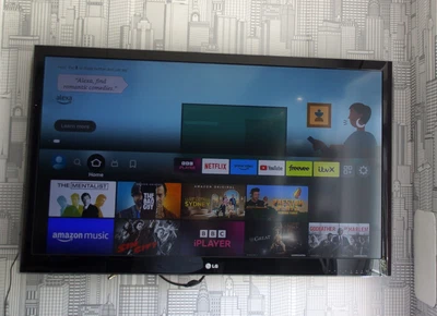 £80 • Buy 47  LG 47LW550 Full HD 1080p Freeview HD Smart LED 3D TV + Remote