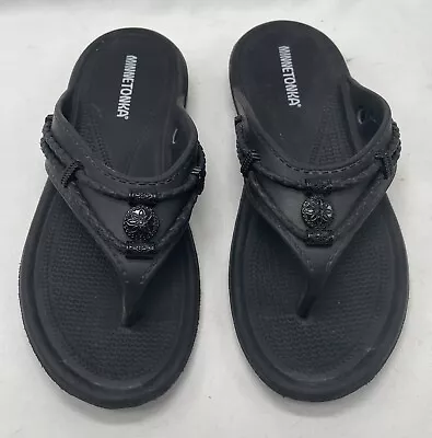 Minnetonka Womens Silverthorne Black Thong Sandals Size 8 EUC Flip Flops • $17.50